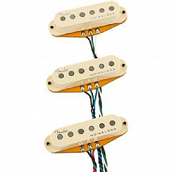 FENDER GEN 4 NOISELESS STRAT SET