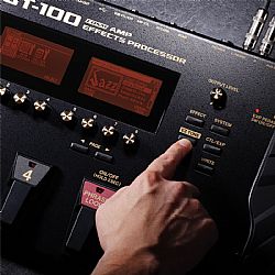 BOSS GT-100 COSM AMP EFFECTS PROCESSOR