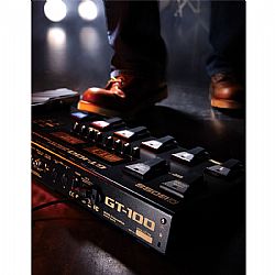 BOSS GT-100 COSM AMP EFFECTS PROCESSOR